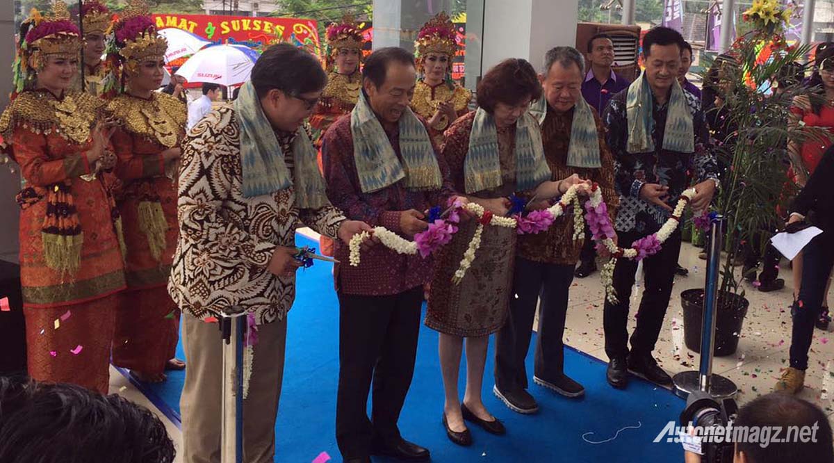 Berita, upacara peresmian dealer suzuki palembang: Suzuki Indonesia Resmikan Dealer Ke-300 Mereka di Palembang