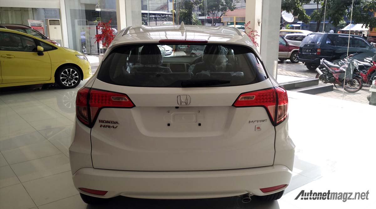 Berita, honda hrv jbl rear: Benarkah Honda HR-V JBL Indonesia Punya 6 Airbags?