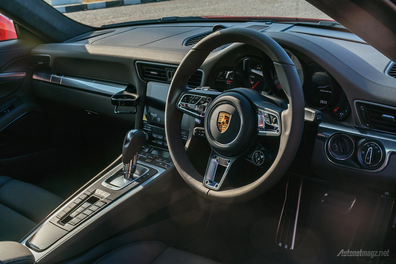 International, Interior dashboard Porsche 911 Carrera S right hand steering: First Impression Review Porsche 911 Carrera S