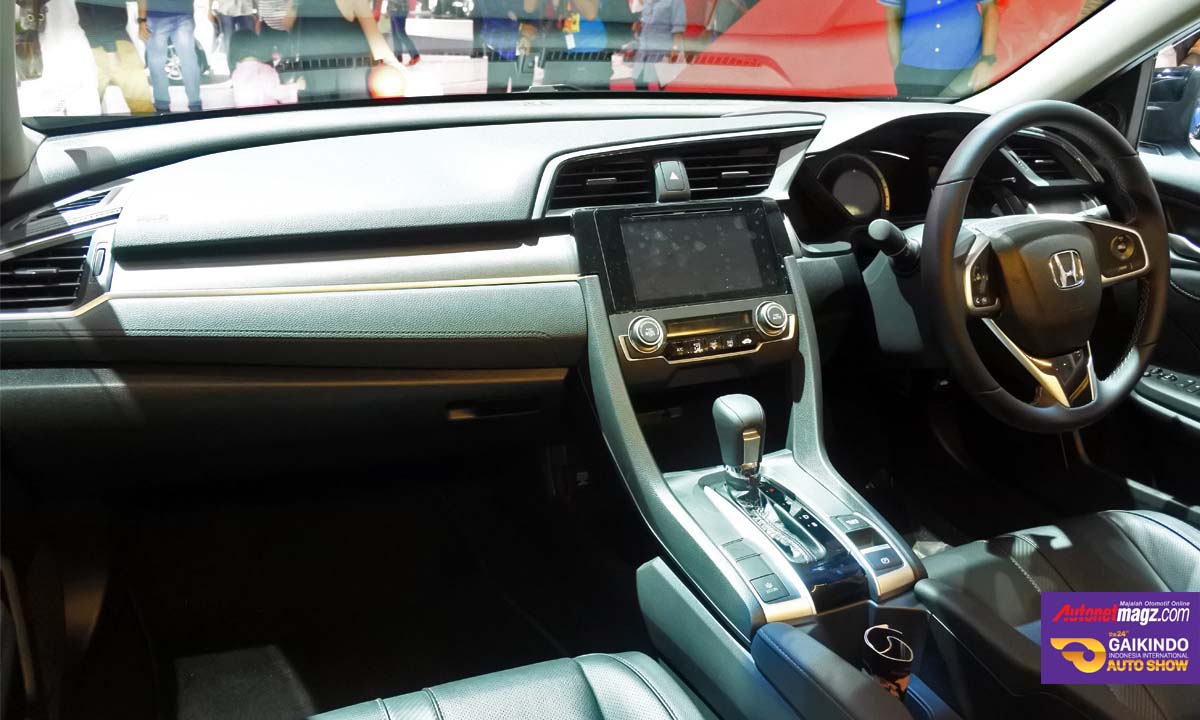 Honda, honda civic turbo prestige interior GIIAS 2016: Honda Civic Turbo Prestige di GIIAS 2016 : Tambah Bodykit, Kurangi Airbag