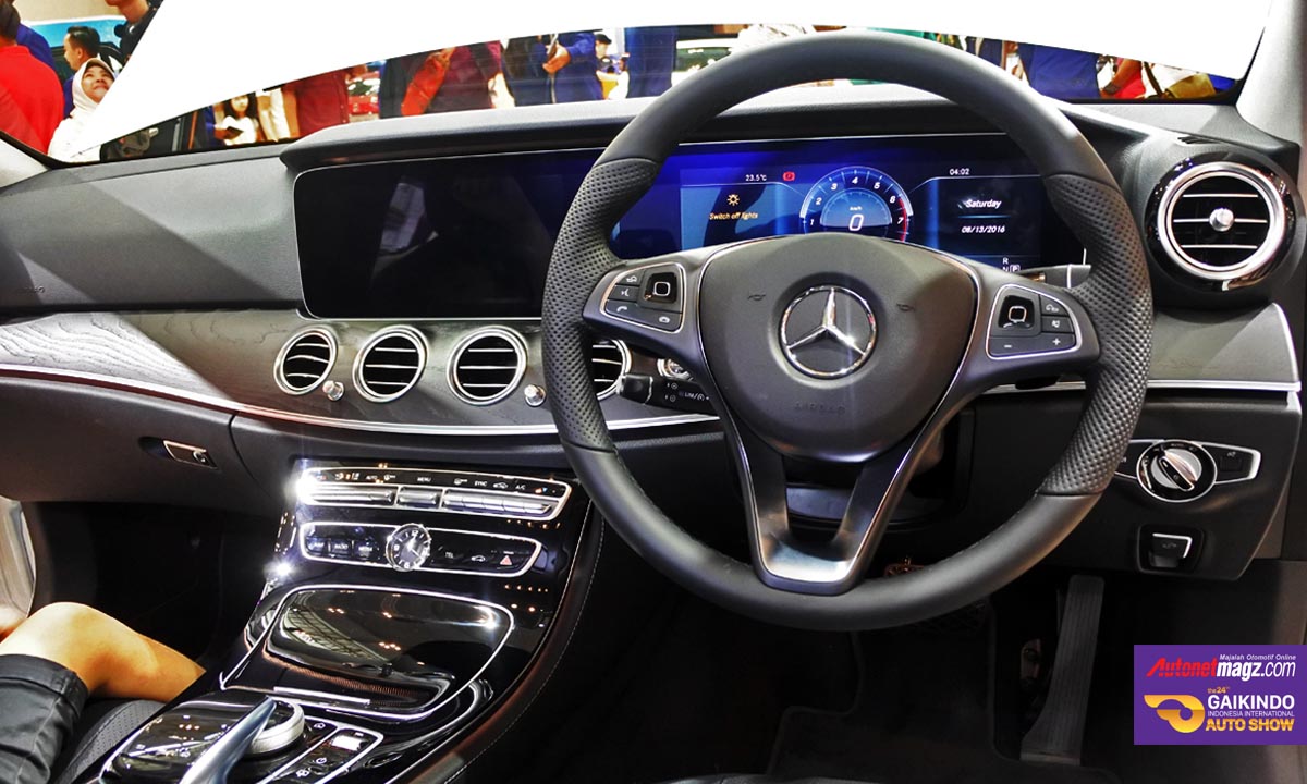 International, mercedes benz e300 giias 2016 interior: Mercedes Benz Bawa Pasukan AMG dan E-Class W213 di GIIAS 2016