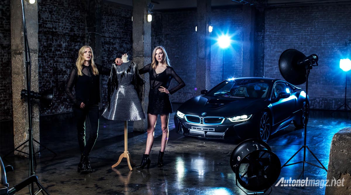 BMW, bmw-i8-carbon-fiber-dress-felder-felder: BMW i8 Jadi Inspirasi Dress Berbahan Carbon Fiber