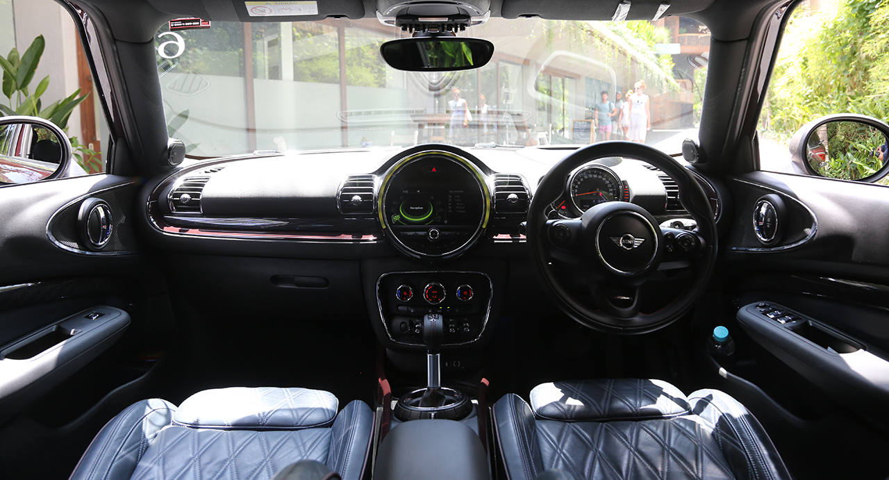 Mini, mini-cooper-s-clubman-test-drive-interior: Review Mini Cooper S Clubman : Need Extra Space?