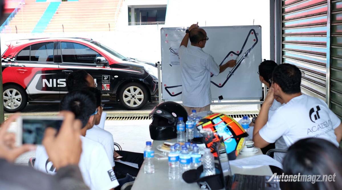 International, pelatihan-teori-nissan-gt-academy: Finalis Nissan GT Academy Indonesia Incar Kemenangan di Inggris