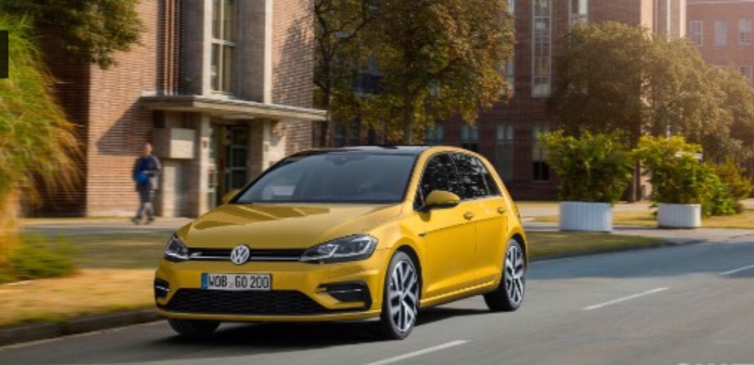 International, vw-golf-mk7-facelift-2017-yellow: Foto VW Golf Mk7 Facelift Bocor, Ada Varian Baru?