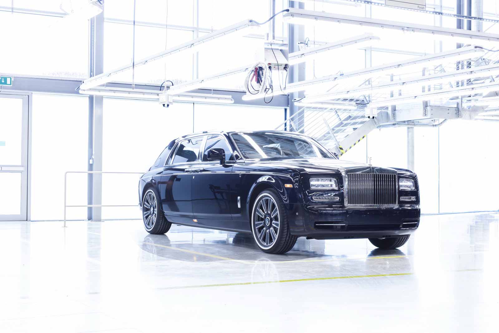 Mobil Baru, rolls-royce-phantom-vii: Rolls-Royce Phantom Generasi VII, Edisi yang Terakhir
