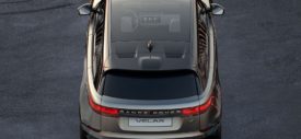 Range-Rover-Velar-dashboard-driver-side