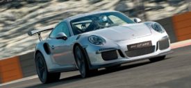 Gran-Turismo-Sport-Porsche-911-GT3-RS-interior