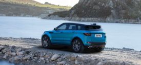 sisi-belakang-Land-Rover-Evoque-Landmark
