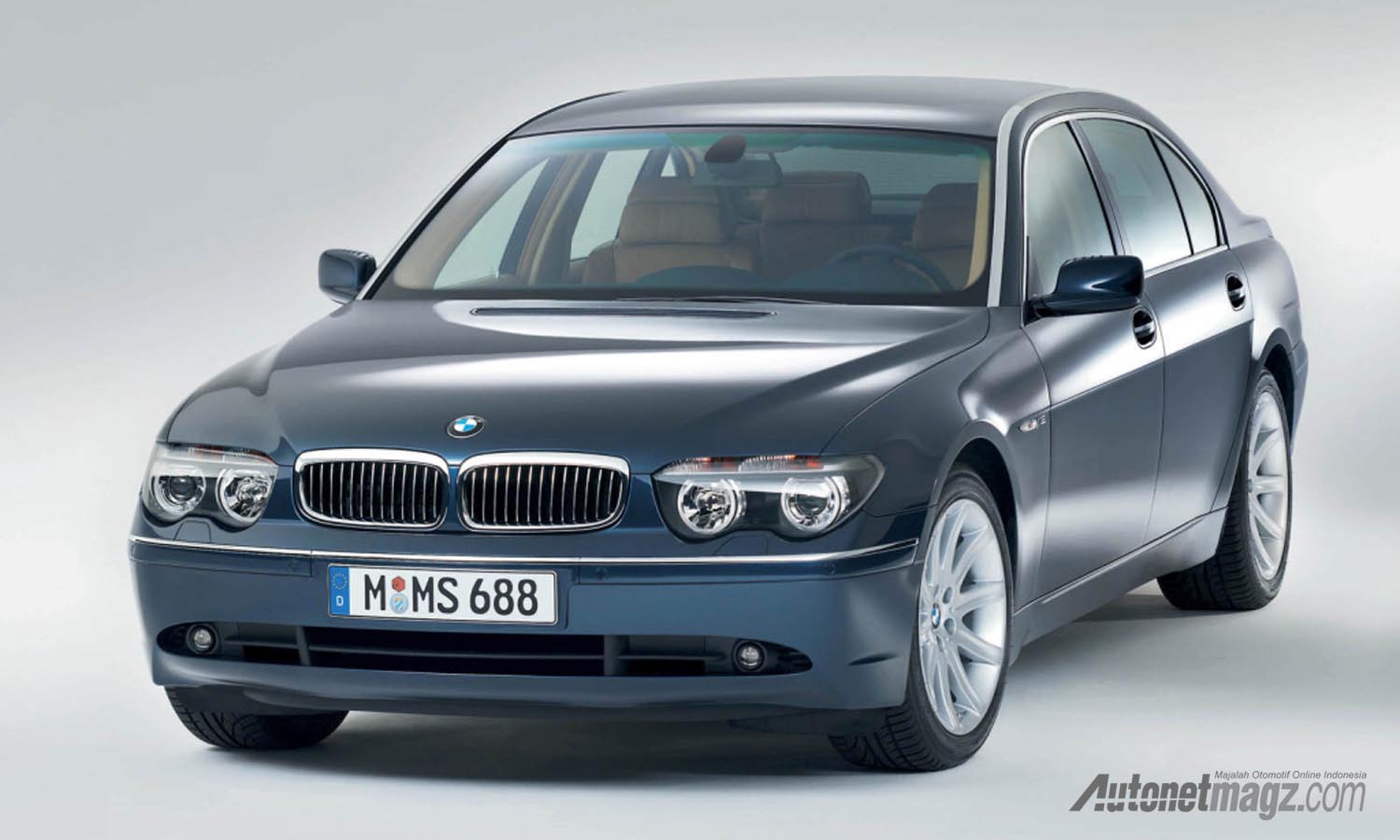 Berita, bmw seri 7 amerika recall pintu: BMW Recall 45.484 Unit BMW Seri 7 Terkait Masalah Pintu