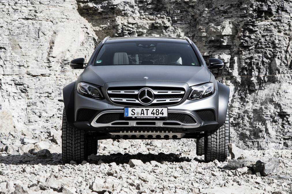 Hot Stuff, Mercedes-E-Class-All-Terrain-4×4-6: Mercedes-Benz E-Class All Terrain 4×4 Squared, Estate Sangar!