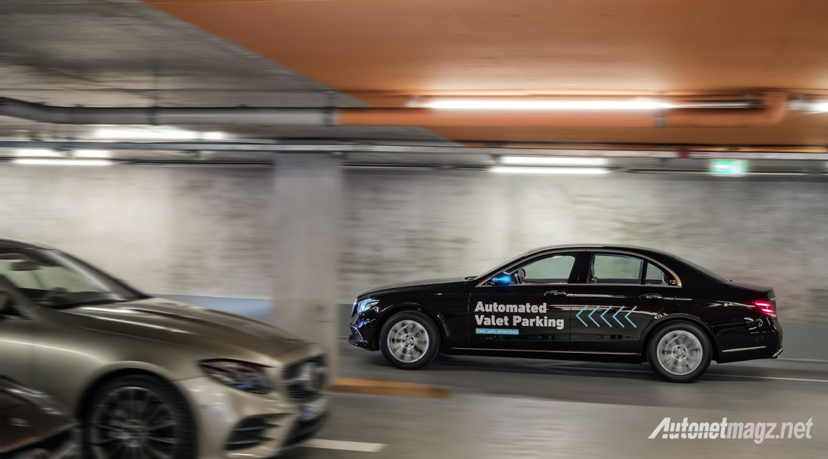 Hi-Tech, mercedes benz automated valet parking: Parkir Valet Otomatis Mercedes Benz dan Bosch : Sistem Anti Repot!