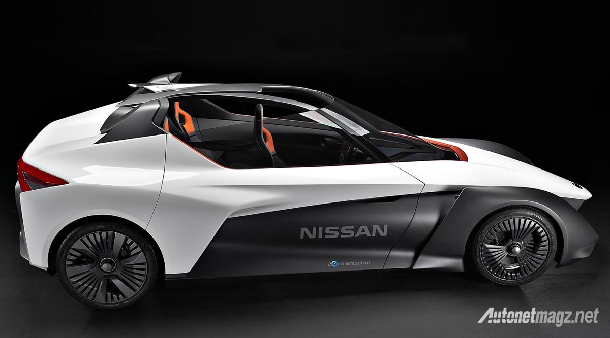 Datsun, nissan bladeglider concept 2016 side: GIIAS 2017 : Nissan BladeGlider Concept Bakal Jadi Bintang Nissan