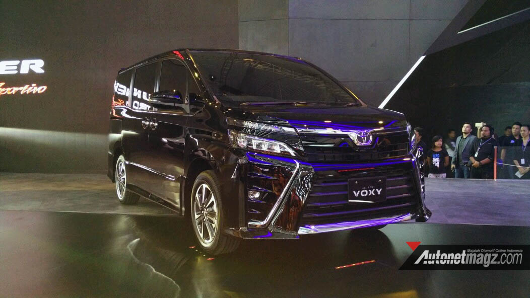 GIIAS 2017, Toyota voxy 2017 giias: GIIAS 2017 : Toyota Voxy Sudah Diperkenalkan, Harganya 446 Juta
