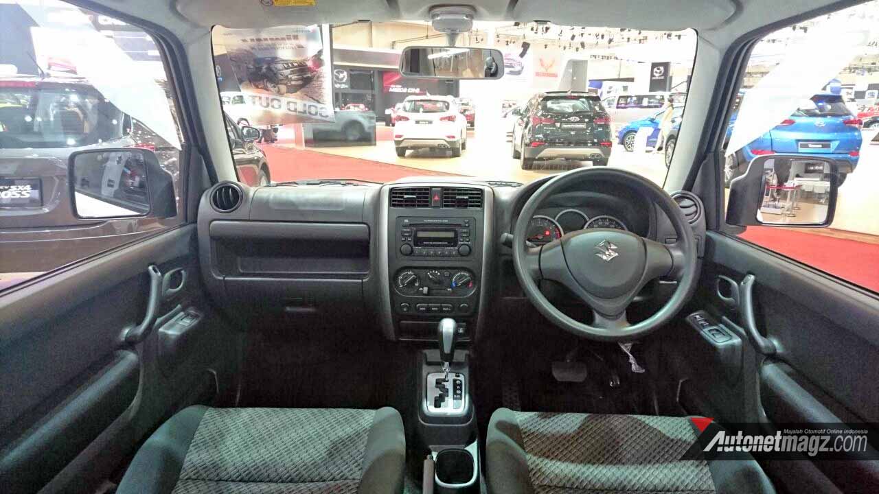 Berita, dashboard Suzuki Jimny GIIAS 2017: GIIAS 2017 : Suzuki Jimny Resmi Diluncurkan, Unit Sudah Habis