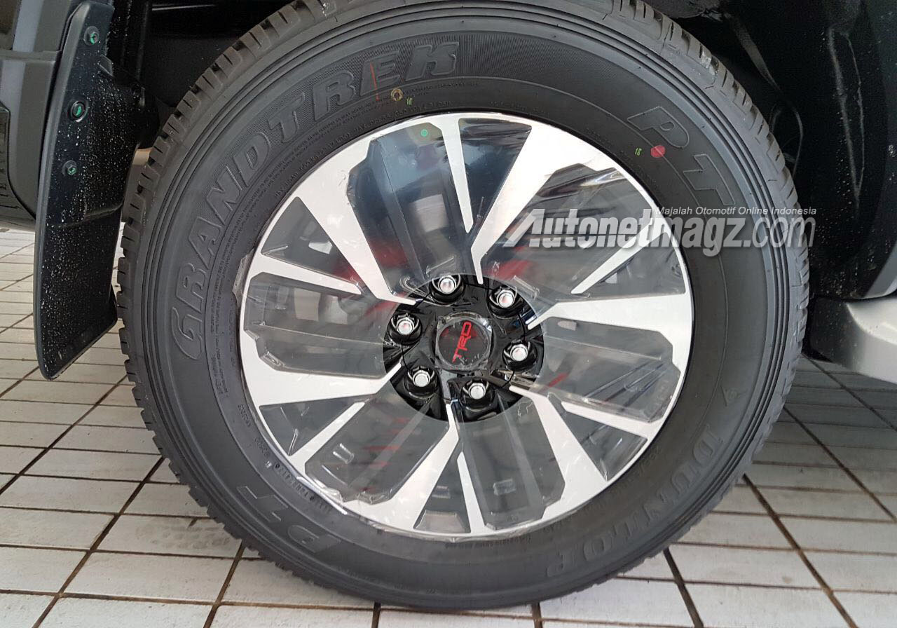 GIIAS 2017, toyota fortuner trd sportivo indonesia wheels spyshot: GIIAS 2017 : Toyota Fortuner TRD Sportivo, Calon Fortuner Termahal?