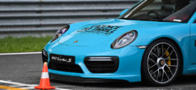 porsche 718 boxster s painting challenge licence to thrill