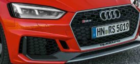 sisi depan Audi RS4 Avant Carbon Edition