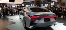 sisi belakang Lexus LS+ Concept