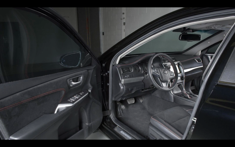 Berita, interior Inkas Toyota Camry XLE: Inkas Toyota Camry XLE, Camry Yang Tahan Peluru AK-47