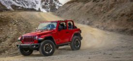 Jeep Wrangler 2018 hard top long depan