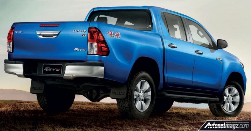 Berita, Toyota Hilux Revo Facelift belakang: Toyota Hilux Facelift Meluncur Tanpa Upgrade Fitur dan Mesin