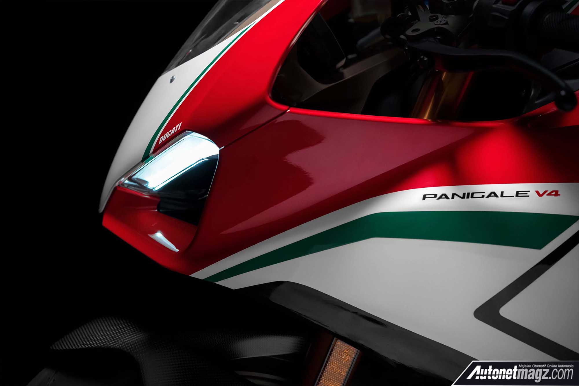 Berita, moncong depan Ducati Panigale V4 Speciale: EICMA 2017 : Ducati Panigale V4 Speciale, Lebih Kencang & Ringan