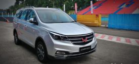 wuling cortez 2018 third row charging port