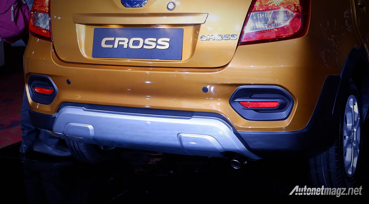 Datsun, datsun cross 2018 sensor parkir: First Impression Review Datsun Cross 2018