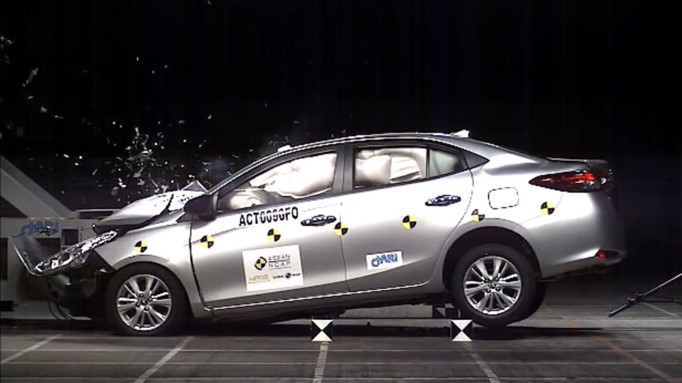 International, toyota yaris ativ crash test asean ncap: Toyota Yaris Ativ Raih 5 Bintang dari ASEAN NCAP