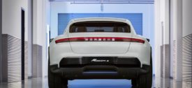 Porsche-Mission-E-Cross-Turismo-Concept-21