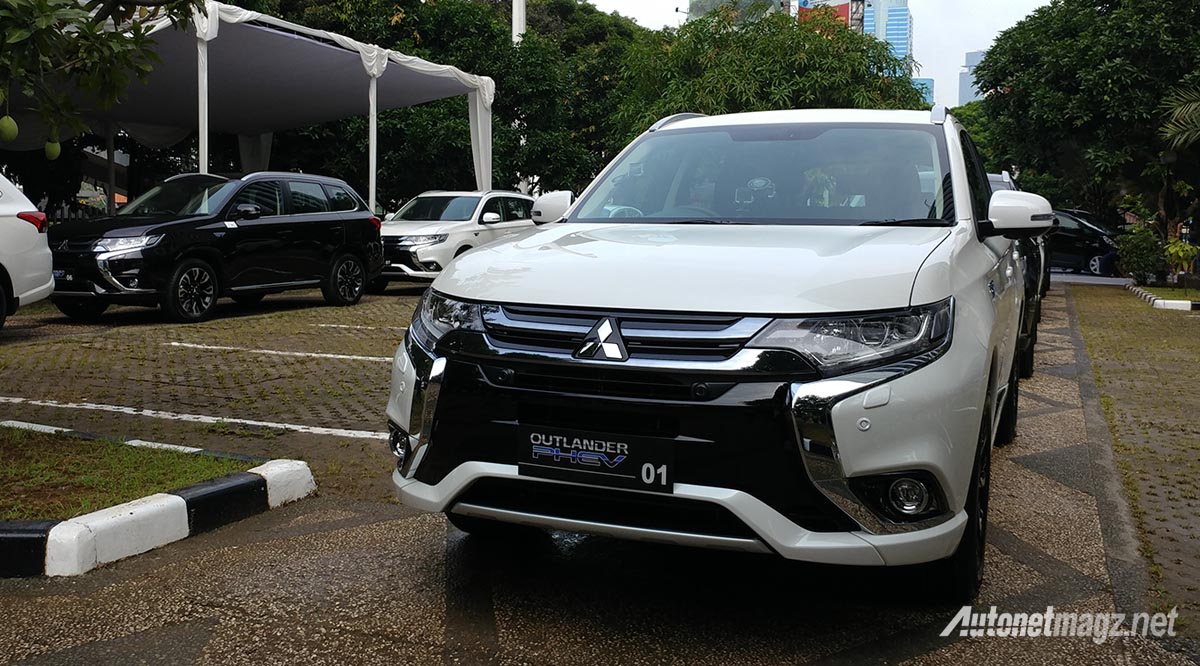 Mitsubishi, spesifikasi mitsubishi outlander phev 2018 indonesia: First Impression Review Mitsubishi Outlander PHEV 2018