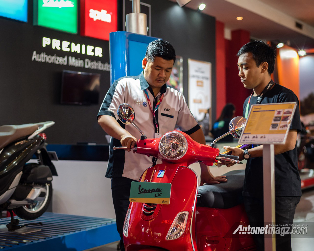 Berita, Booth Vespa IIMS 2018: IIMS 2018 : Vespa Sprint & Primavera ABS Debut di Indonesia