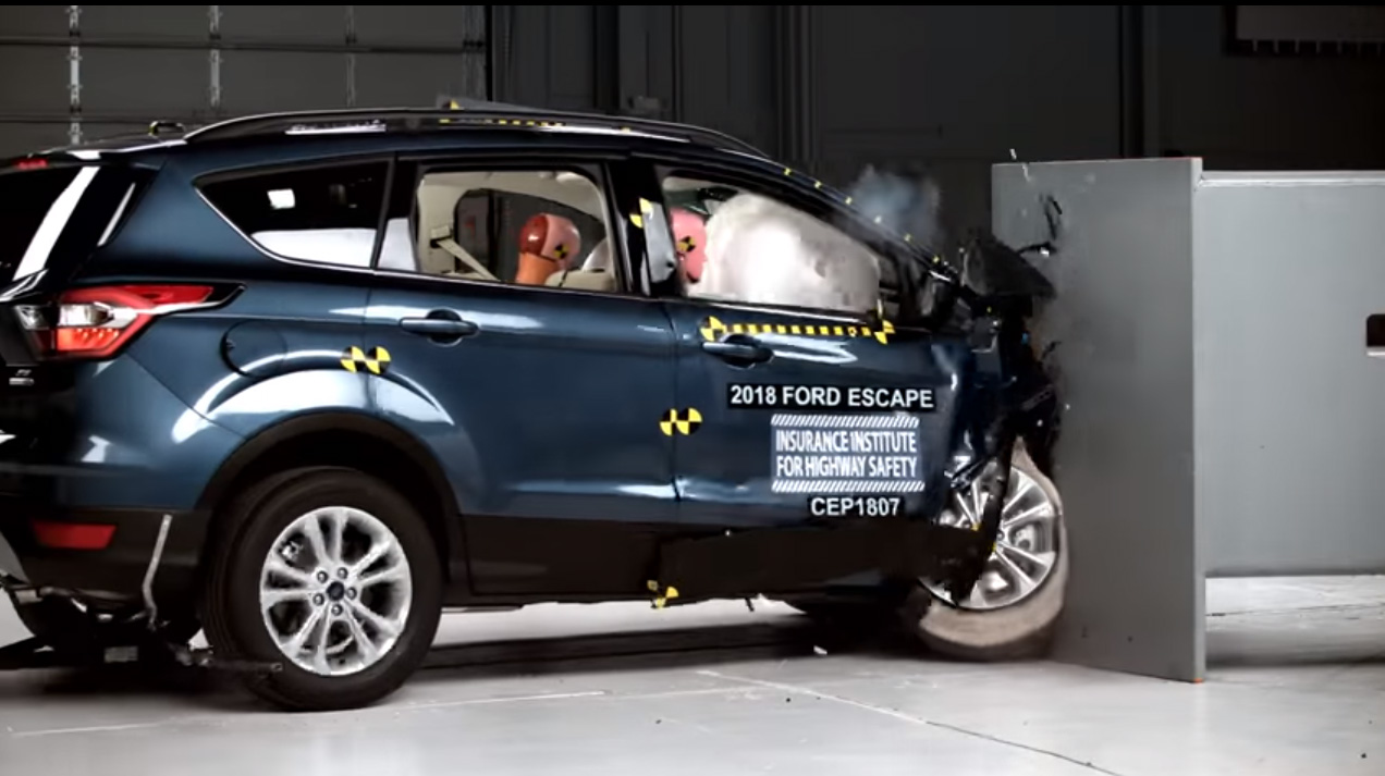 Berita, Ford Escape 2018 Crash test: Curtain Airbag Tak Mengembang, Ford Escape Catatkan Hasil Buruk di IIHS
