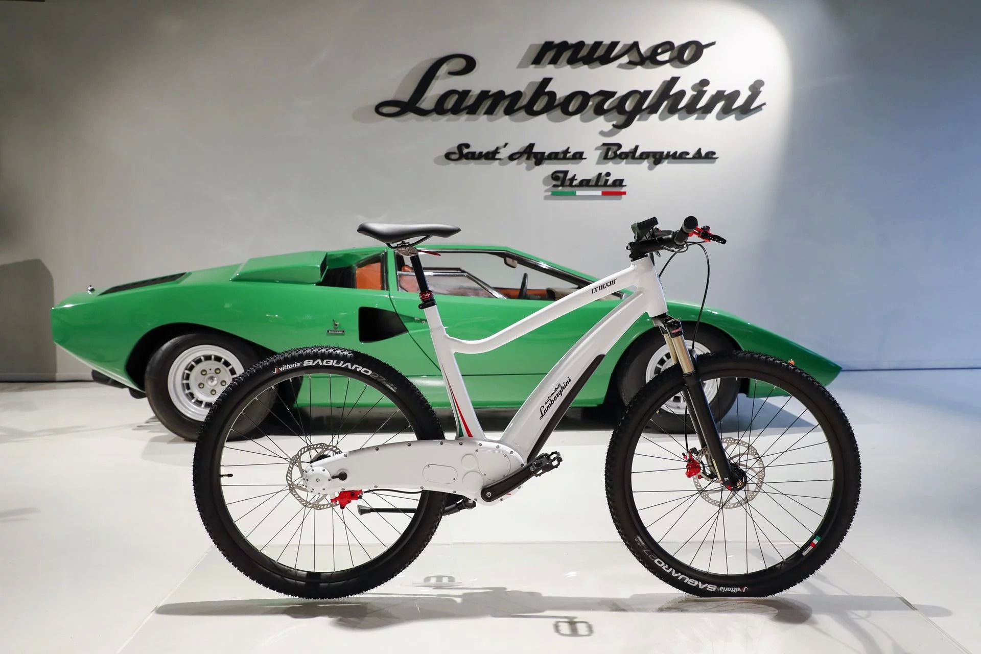 International, sepeda listrik lamborghini: Sepeda Listrik Lamborghini, Sekali Charge Bisa Jalan 145 Kilometer