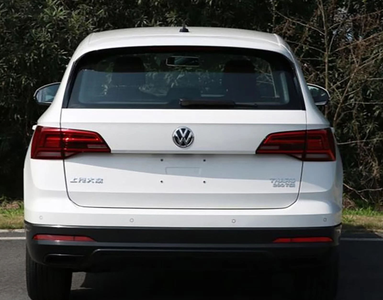 Berita, Volkswagen Tharu belakang: Volkswagen Tharu, Skoda Karoq Berwajah VW Atlas di China