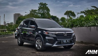 Honda Surabaya Resmi Serahkan Unit Pertama All New Br V Ke Konsumen