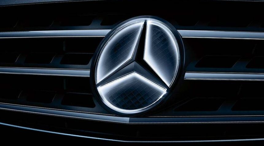 Mercedes-Benz Menawarkan Aksesoris Emblem Yang Bisa Menyala Mercedes-Benz Menawarkan Aksesoris Emblem Yang Bisa Menyala