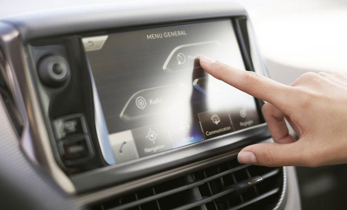 Mobil Baru, Peugeot 2008 Crossover Touchscreen: Peugeot 2008 Crossover : Crossover Stylish!