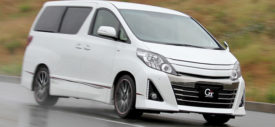 Toyota Alphard GS Belakang
