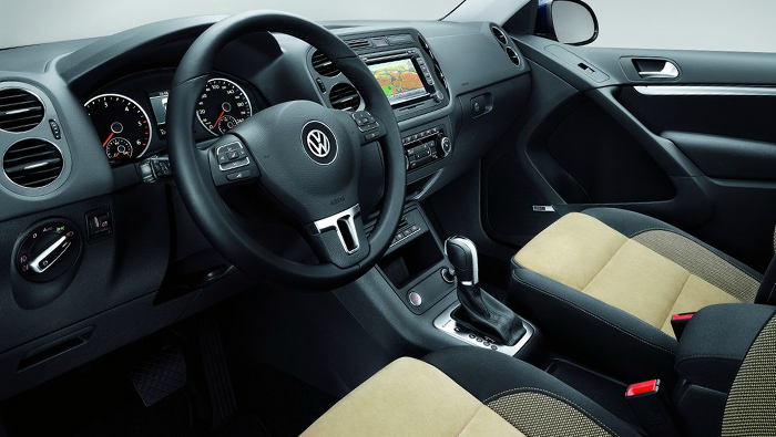 Mobil Baru, VW Tiguan Interior: VW Tiguan Indonesia Dijual Mulai 364 Juta!