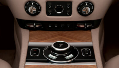 Rolls-Royce Wraith : Varian Rolls Paling Kencang Rolls-Royce Wraith : Varian Rolls Paling Kencang