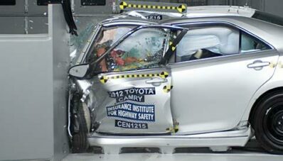 Hasil Test Tabrak IIHS : Toyota Camry terendah, Honda Accord Terbaik Hasil Test Tabrak IIHS : Toyota Camry terendah, Honda Accord Terbaik