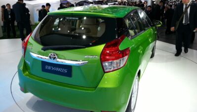 Foto Toyota Yaris 2013 Terbaru