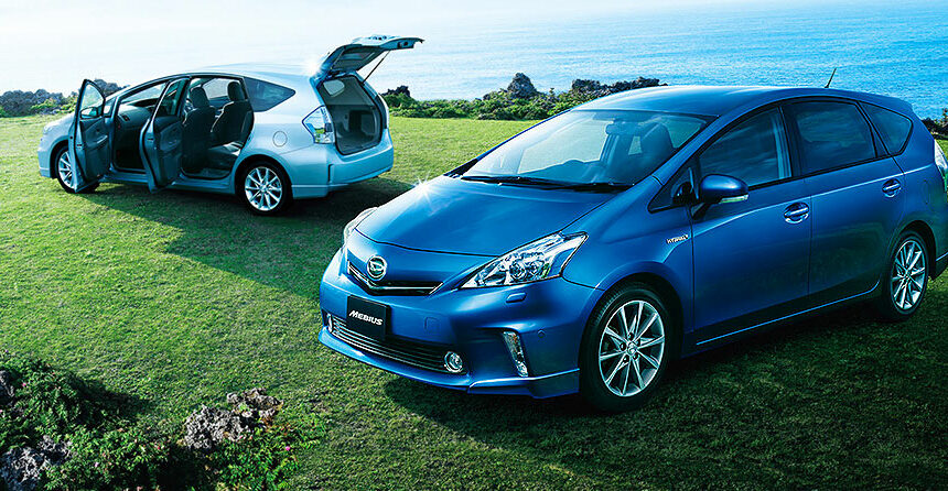 Daihatsu Mebius : Mobil Hybrid Baru Daihatsu Kembaran Prius