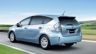 Daihatsu Mebius : Mobil Hybrid Baru Daihatsu Kembaran Prius