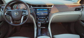 Interior Mobil Lexus GS