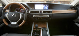 Interior Mobil Cadillac XTS
