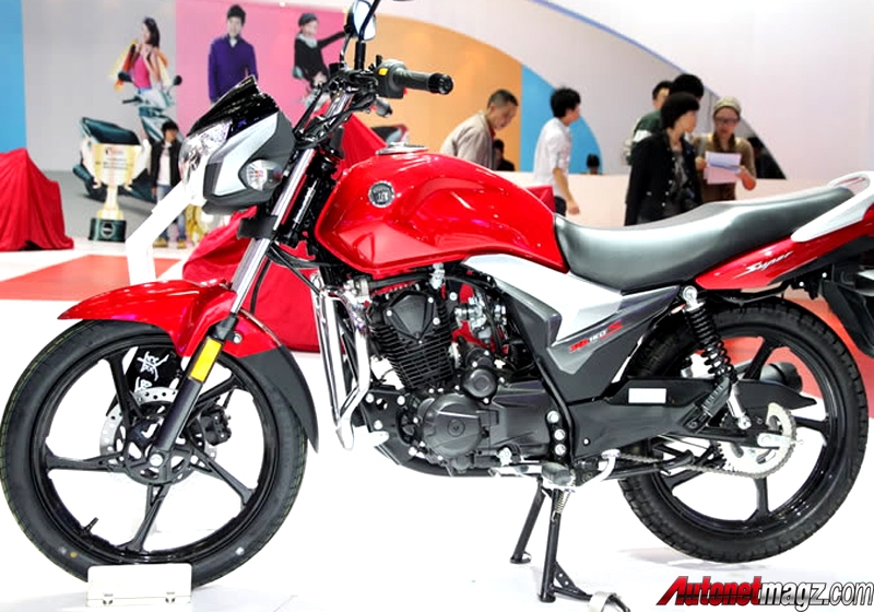 International, Suzuki EN150S samping: Suzuki Punya EN 150 S Untuk Menghadang Honda Verza