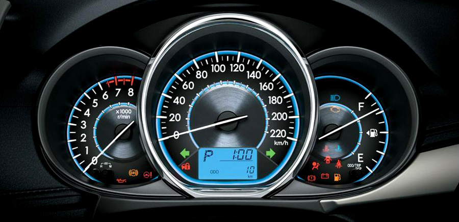 Toyota Yaris 2013 speedometer